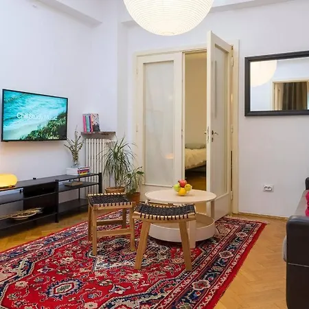 Ultra-central Square Apartamento