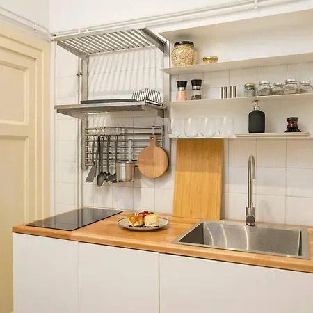 Ultra-central Square Apartment