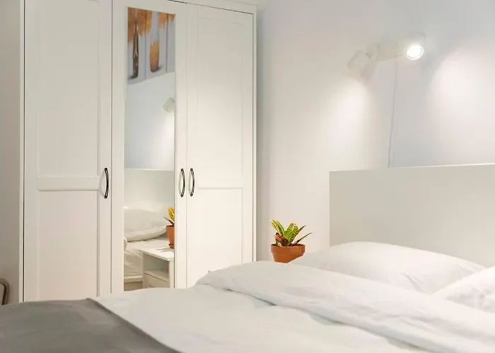 Ultra-central Square Apartamento